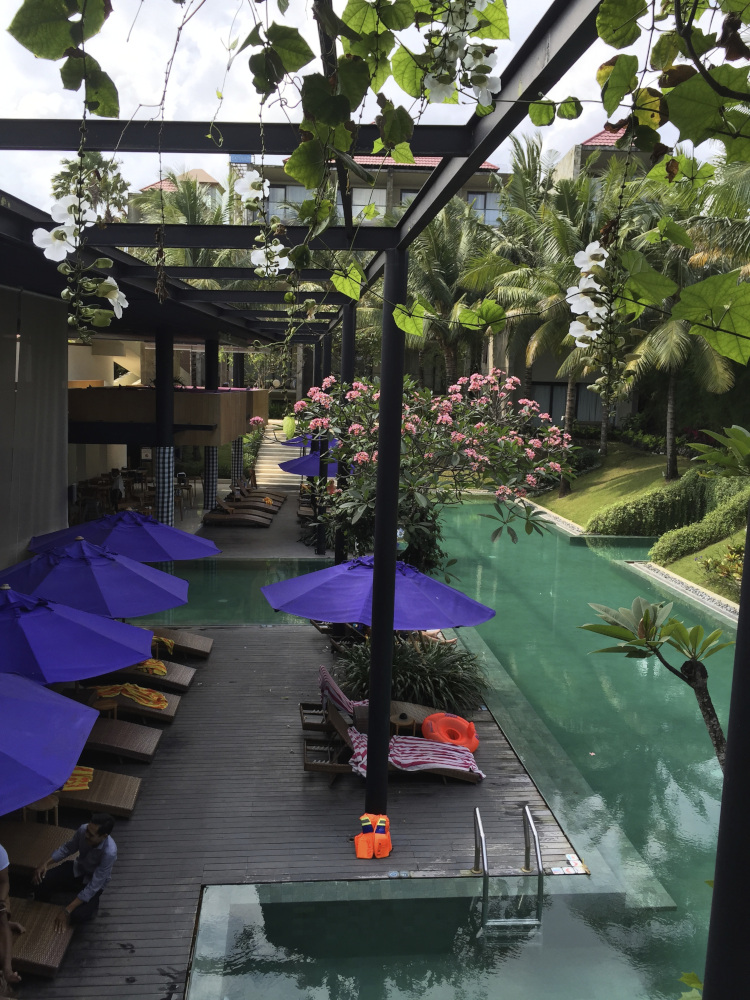 Vue sur la piscine de notre hôtel - Bali