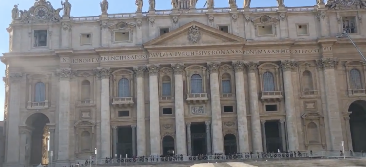 Le balcon du Pape