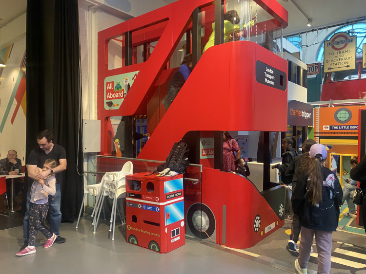 Bus pour enfants - musée des transports